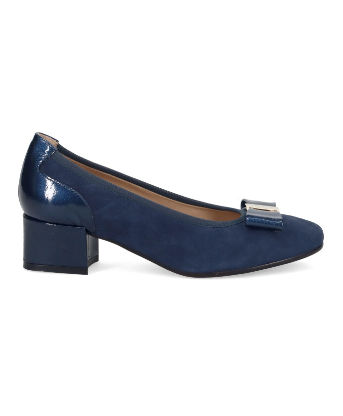 chaussure-bleue-en-daim-a-talon-bloc