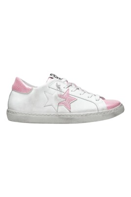 white-low-top-leather-sneakers