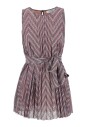 haut-elegant-avec-detail-ceinture