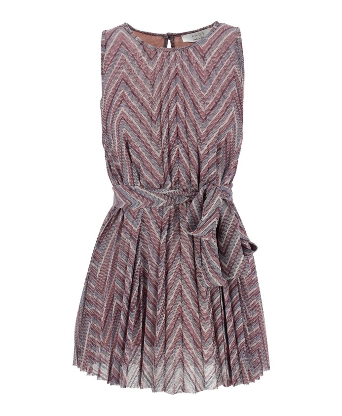 haut-elegant-avec-detail-ceinture