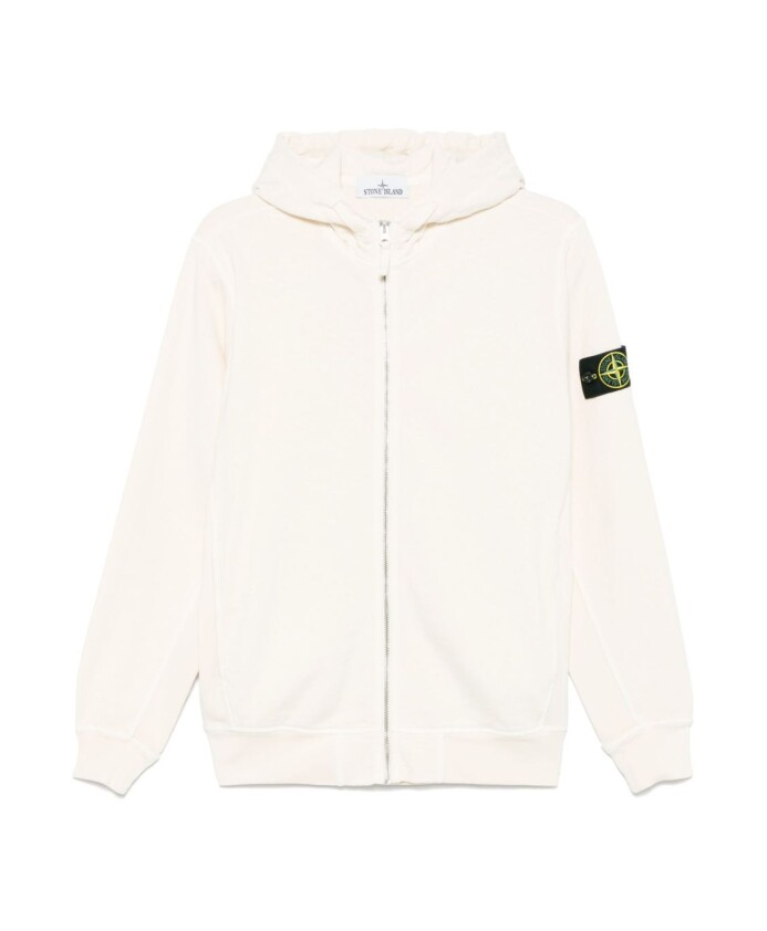 white-sweater-casual-style-modern-fit