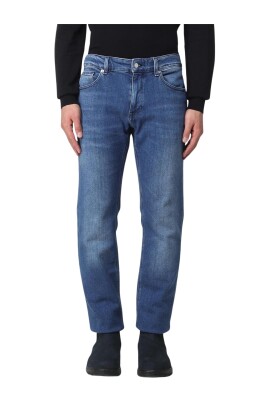 classic-straight-leg-denim-jeans
