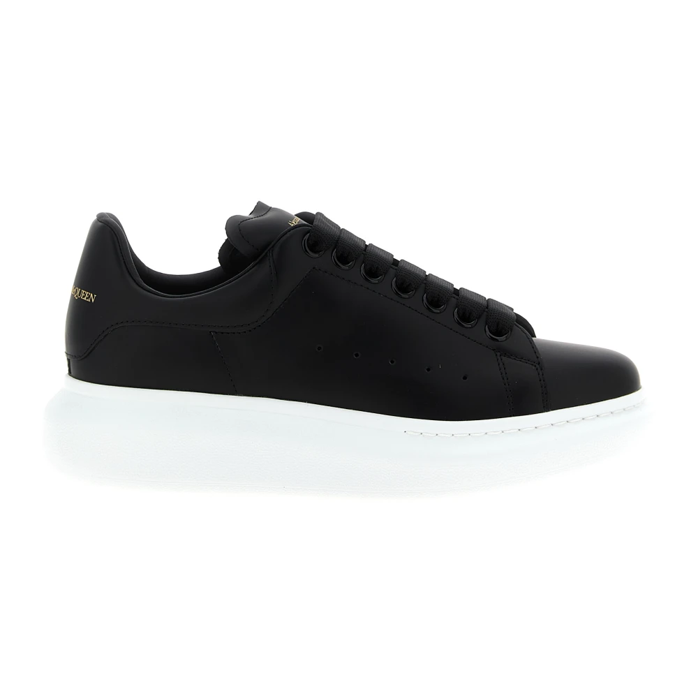 Alexander McQueen Oversized leren sneaker Dames Schoenen Zwart