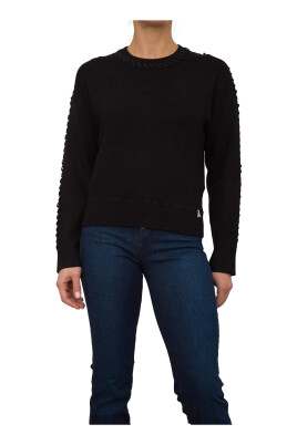 pull-en-tricot-noir