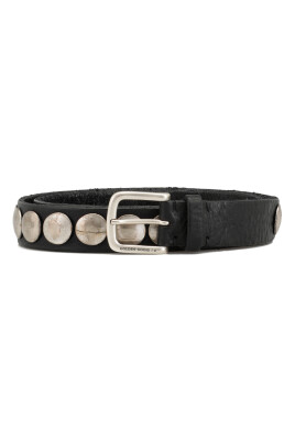 ceinture-en-cuir-noir-cloutee