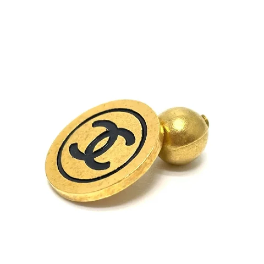 Chanel Vintage Pre-owned Metal home-office Yellow Dames