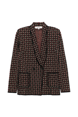 stylish-blazers-for-a-chic-look
