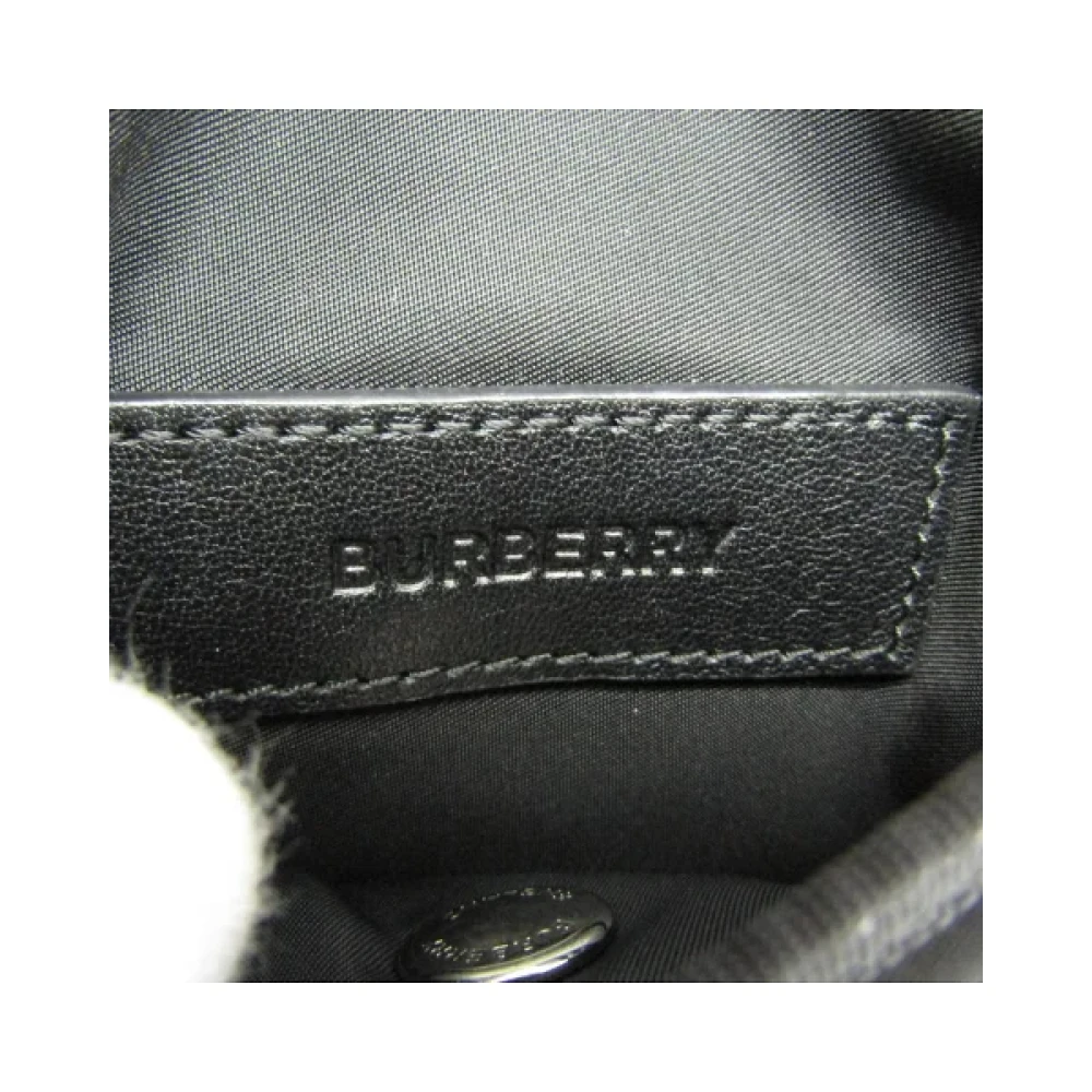 Burberry Vintage Pre-owned Fabric shoulder-bags Black Dames