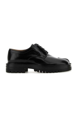 black-leather-lace-up-tabi-shoes