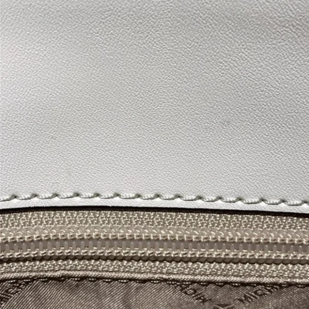 Michael Kors Pre-owned Leather handbags Gray Dames