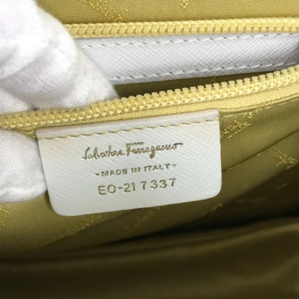 Salvatore Ferragamo Pre-owned Leather handbags White Dames