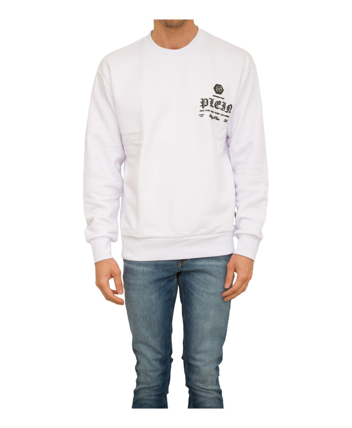 long-sleeve-white-sweatshirt