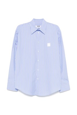 blauwe-button-up-shirt-logo-patch