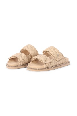 sandales-en-cuir-tresse