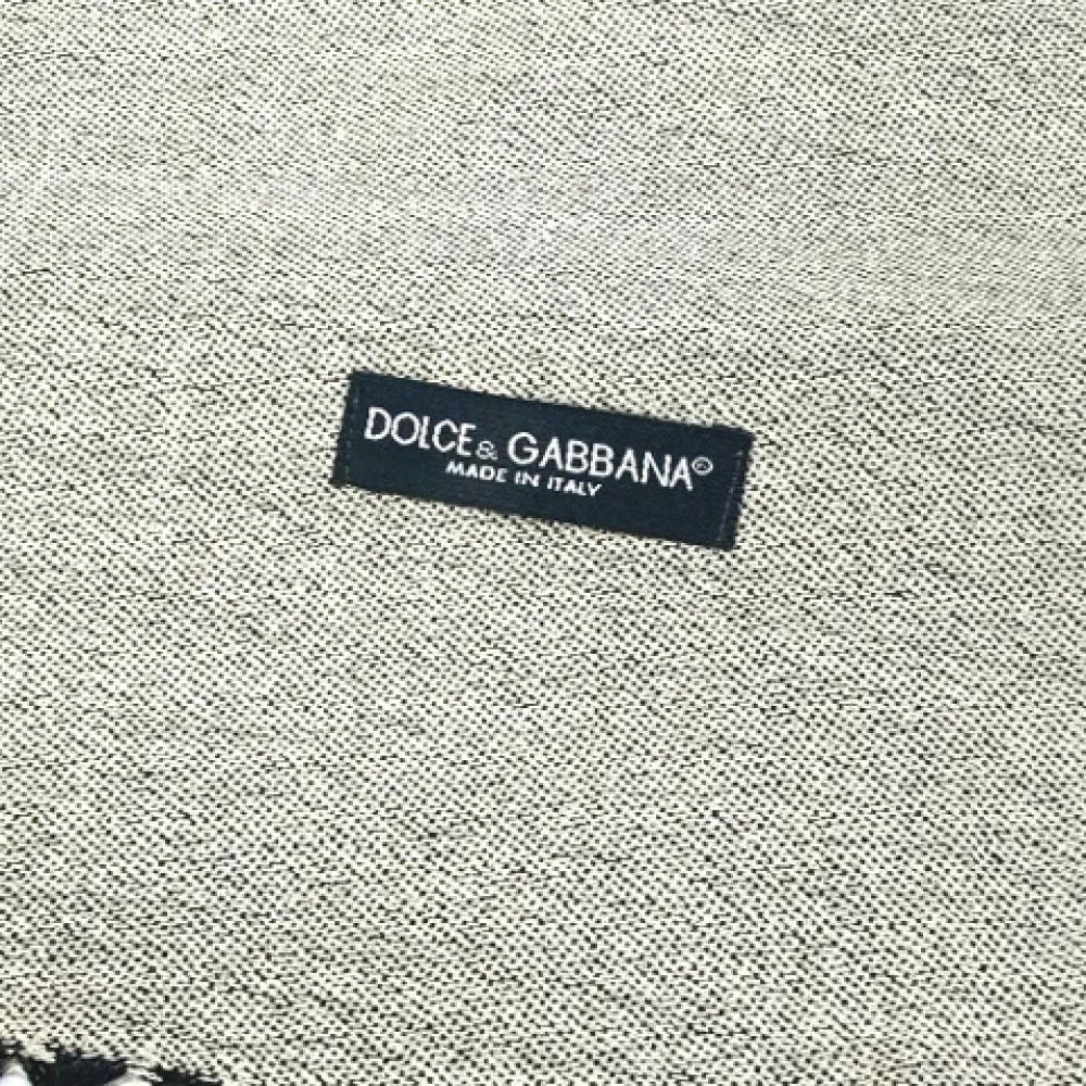 Dolce & Gabbana Pre-owned Wool scarves Gray Dames