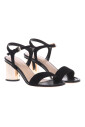 sandal-in-black-suede