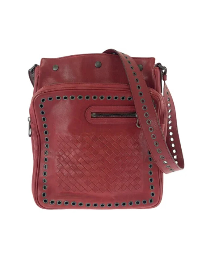 pre-owned-leather-crossbody-bags