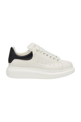 white-shearling-woman-shoes