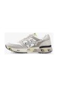 sneakers-blanches-avec-garniture-en-daim
