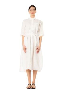 linen-dress-white-collar-pockets
