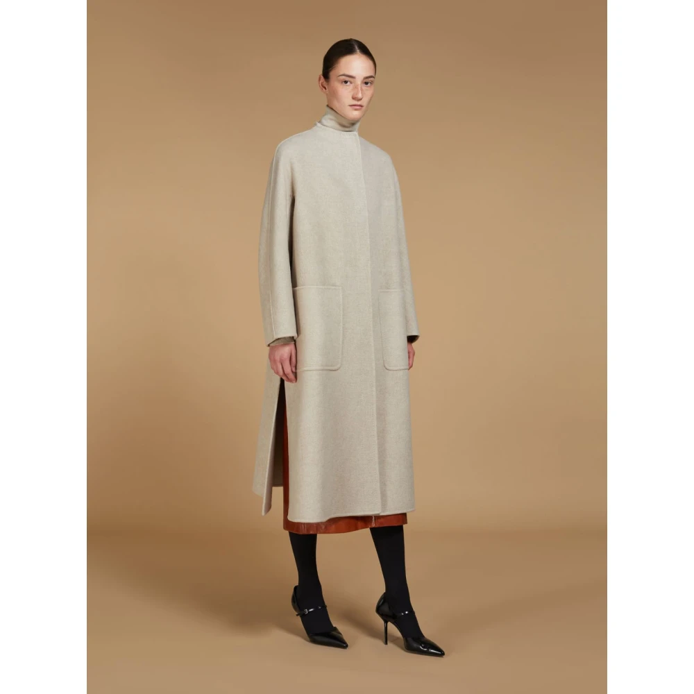 Max Mara Elegante Cashmere Jas met Stijlvolle Silhouet Beige Dames