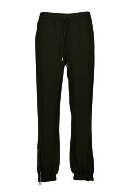 Justera dragsko track pants