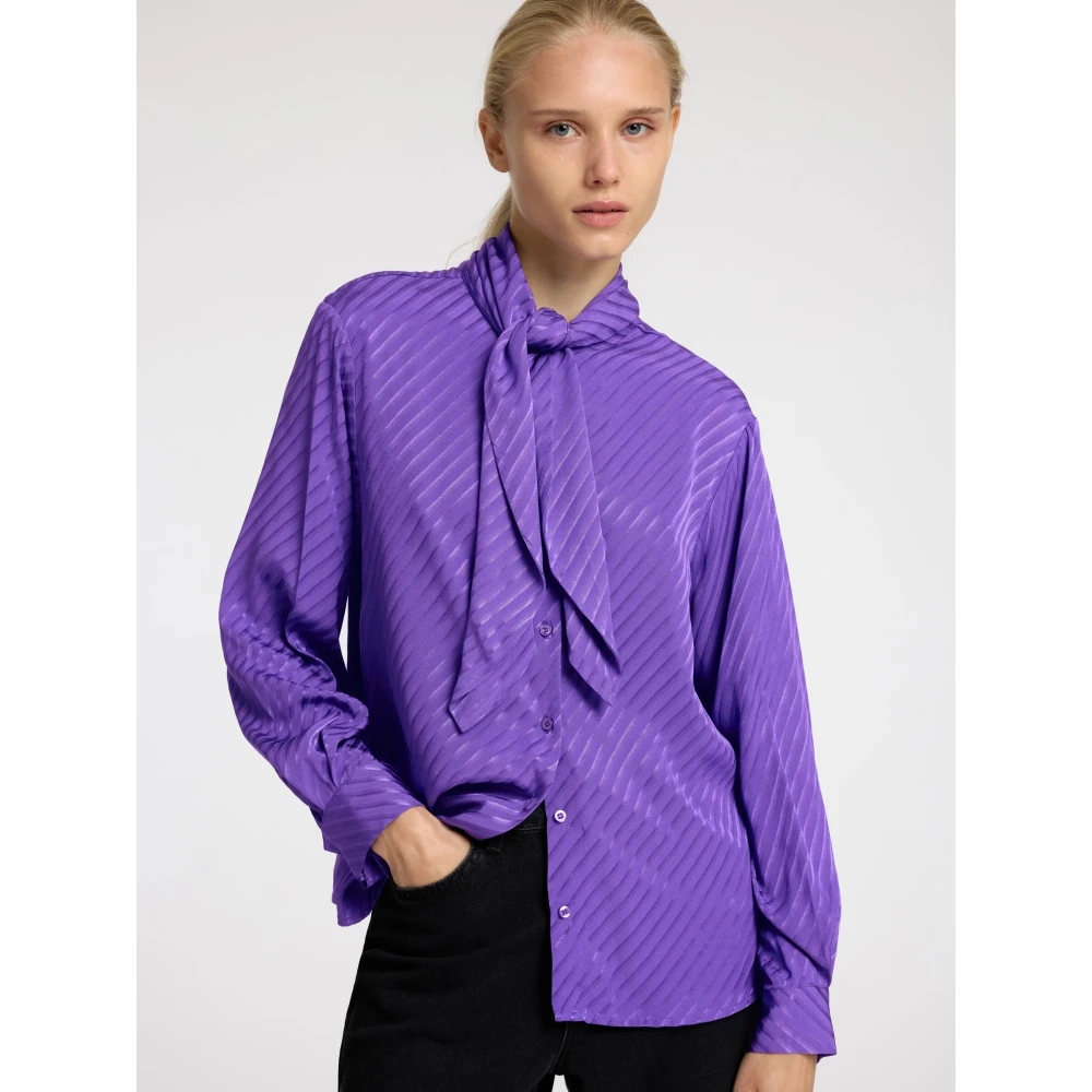 Selected Femme Glanzende Stoffen Overhemd met Strik Purple Dames