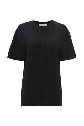 t-shirt-avec-broderie-logo