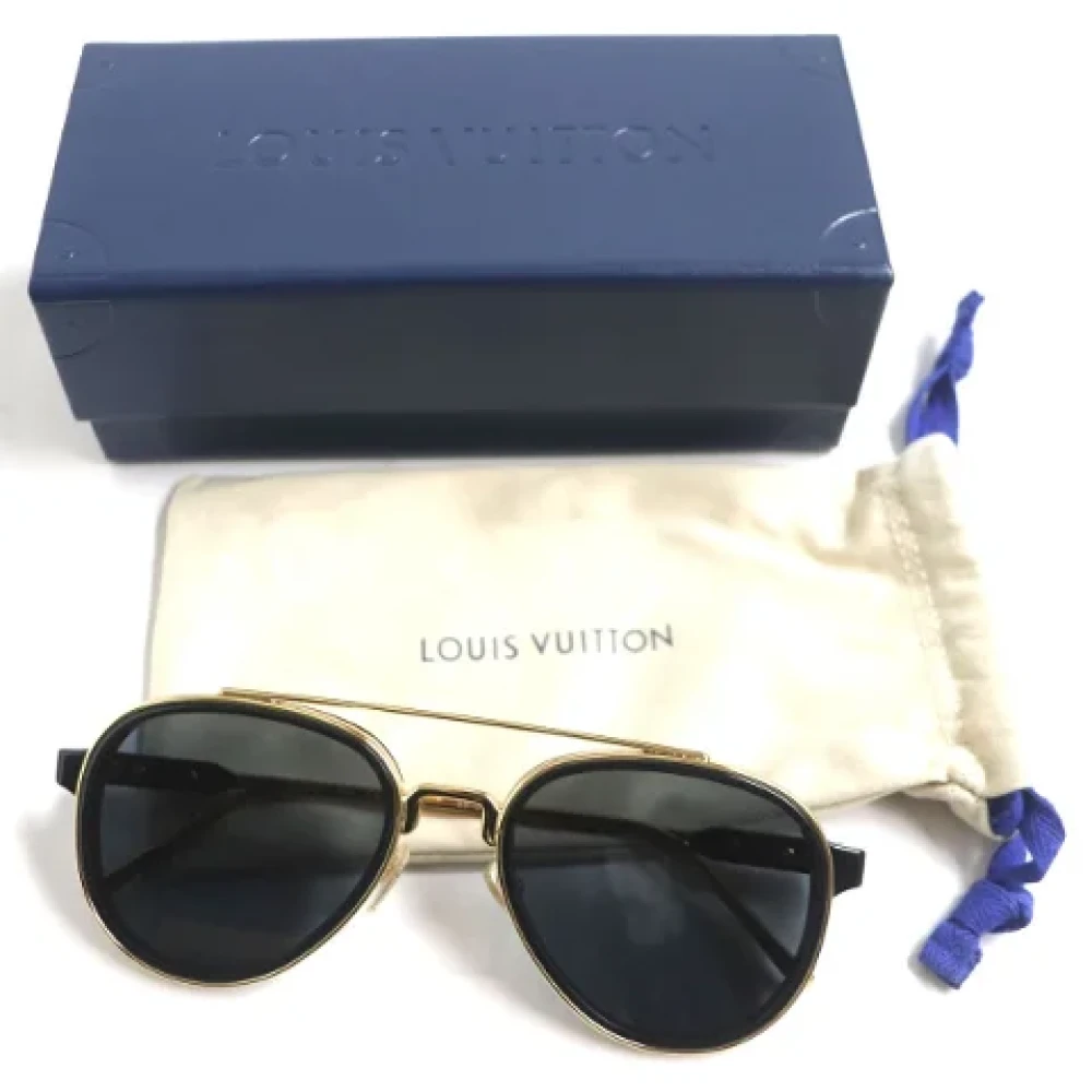 Louis Vuitton Vintage Pre-owned Metal sunglasses Yellow Dames