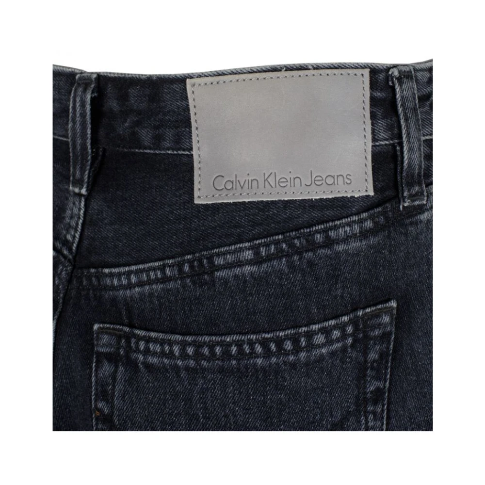 Calvin Klein Shorts met Hoge Taille en Knopen Black Dames