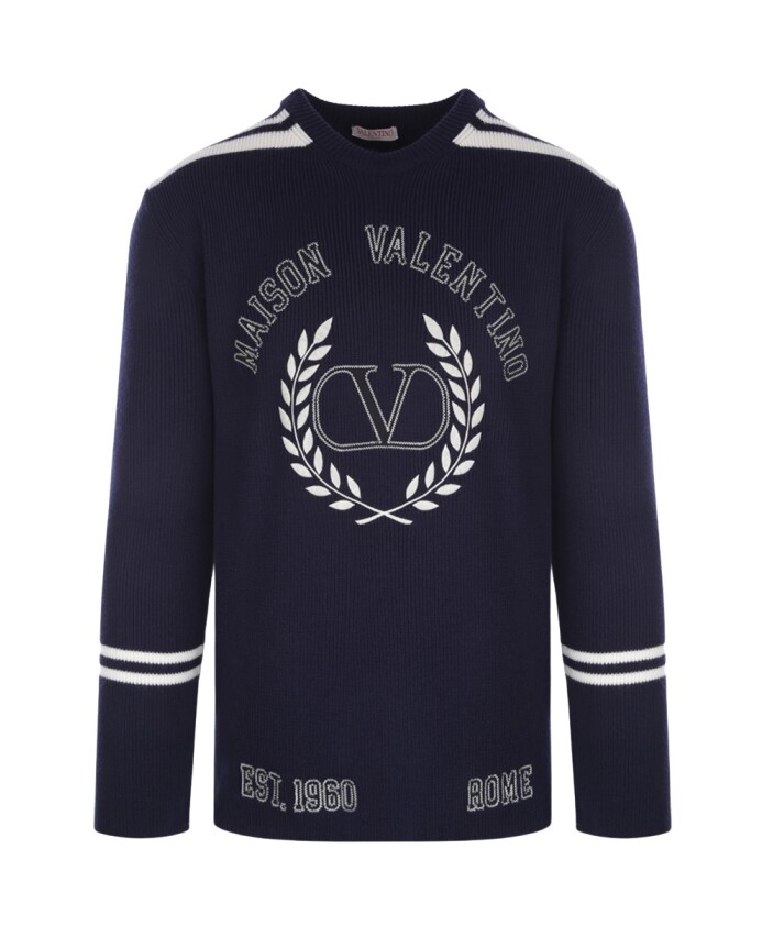 navy-blue-sweater
