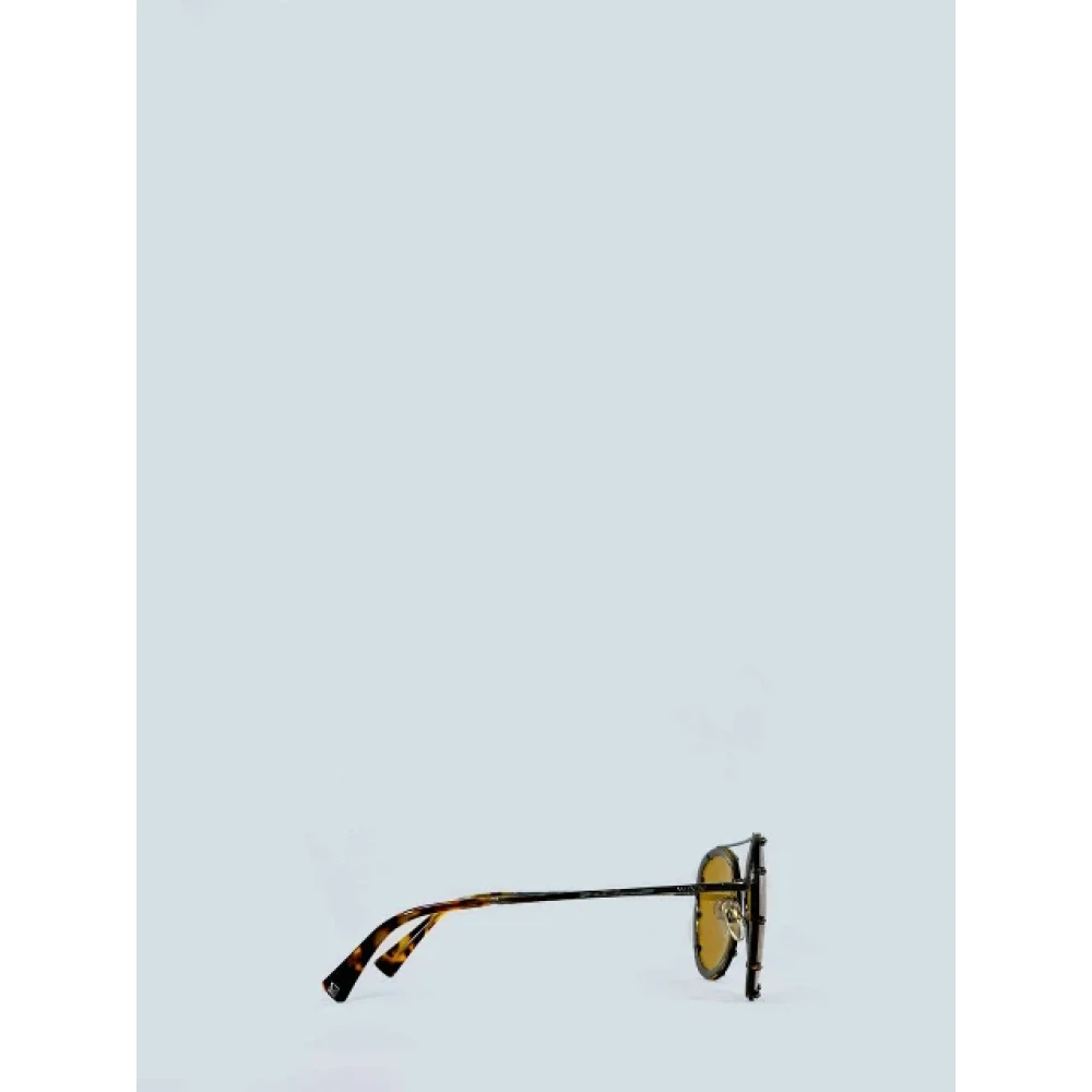 Valentino Vintage Pre-owned Metal sunglasses Yellow Dames