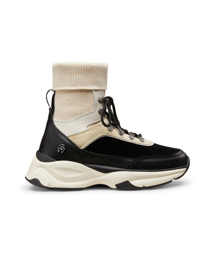 hiker-high-top-trainer