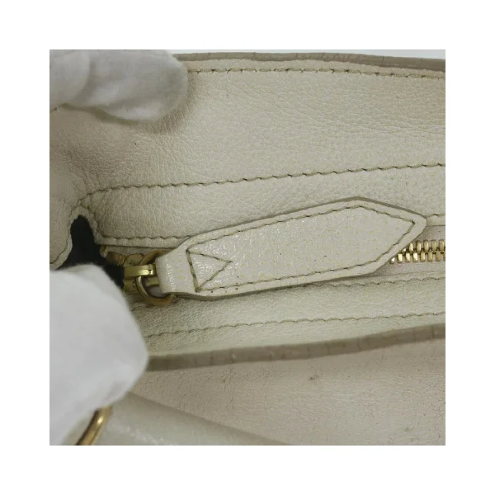 Burberry Vintage Pre-owned Leather shoulder-bags White Dames