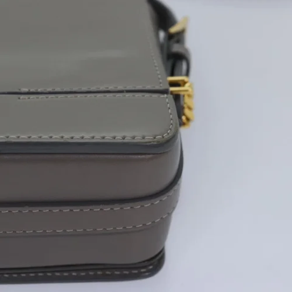 Burberry Vintage Pre-owned Leather shoulder-bags Gray Dames