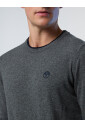 pull-col-rond-gris-avec-bordure-contrastee