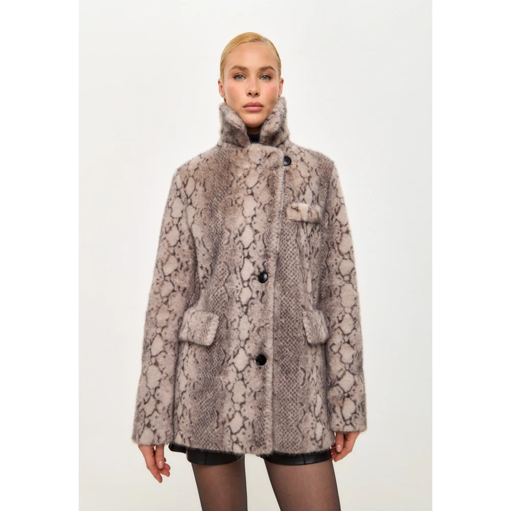 Cesare Gaspari Faux Fur & Shearling Jackets Beige Dames