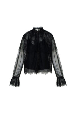 blouse-en-dentelle-transparente-duquette-a-volants