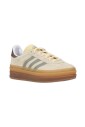 creme-suede-leren-sneaker