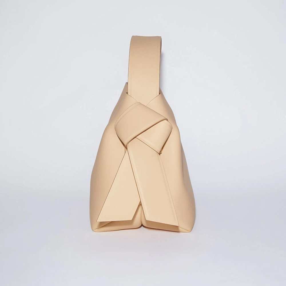 Acne Studios Zachte leren knoop schoudertas Beige Dames