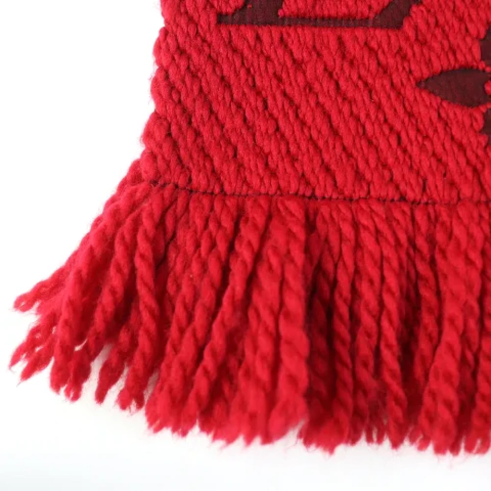 Louis Vuitton Vintage Pre-owned Wool scarves Red Dames