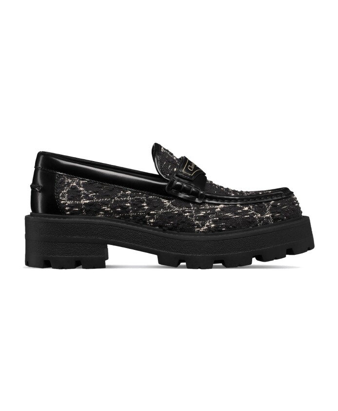 black-loafer-shoes-chic-design