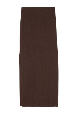 elegant-midi-pencil-skirt