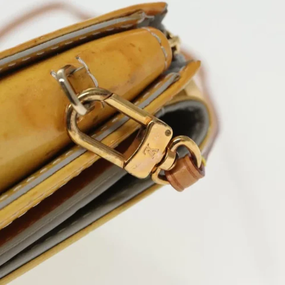 Louis Vuitton Vintage Pre-owned Leather shoulder-bags Yellow Dames
