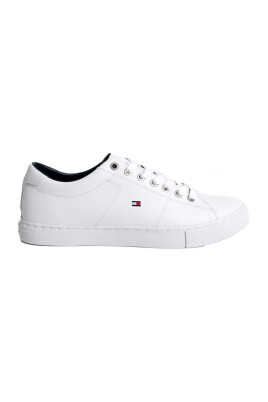 white-leather-sneakers-lace-up-style