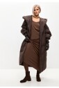 manteau-puffer-oversize-chocolat