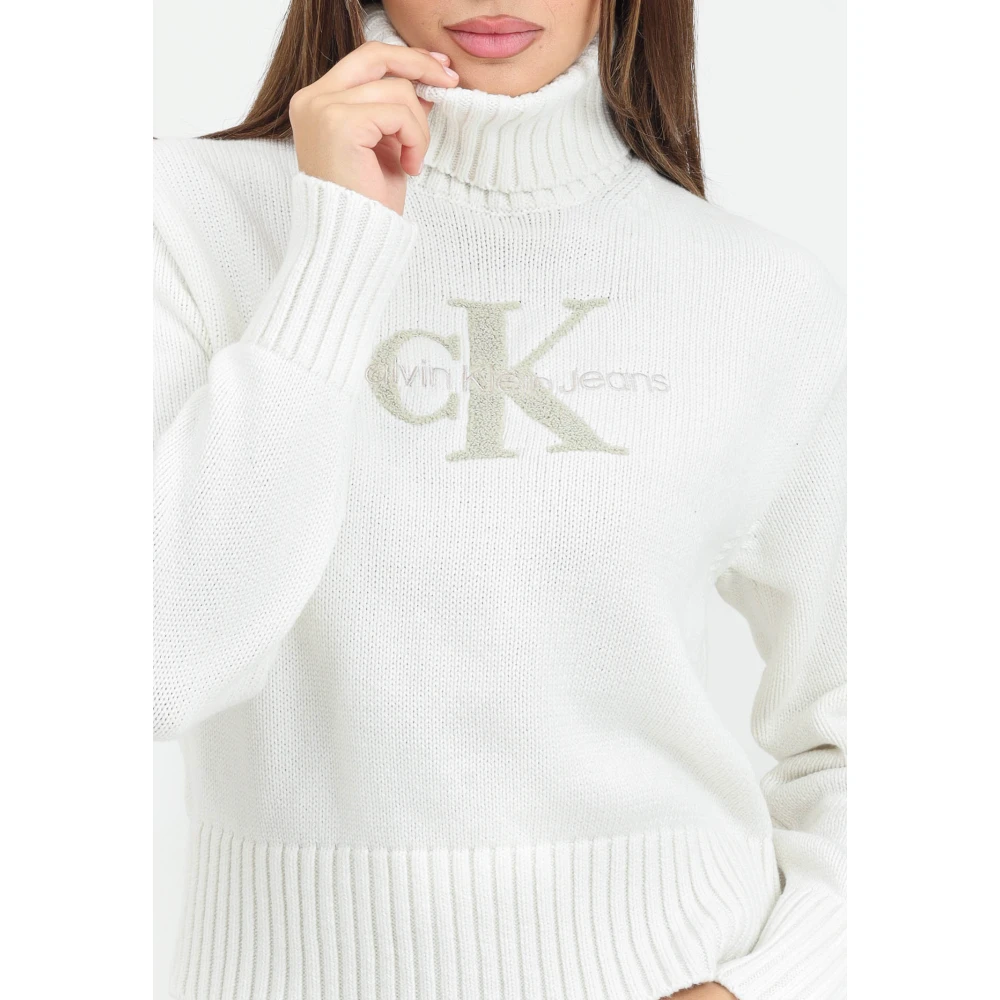 Calvin Klein Jeans Witte Sweater met Chenille Logo Applicatie White Dames