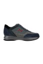 sneakers-grises-en-suede-et-tissu