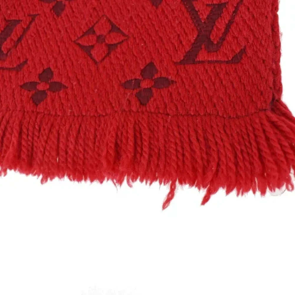 Louis Vuitton Vintage Pre-owned Wool scarves Red Dames