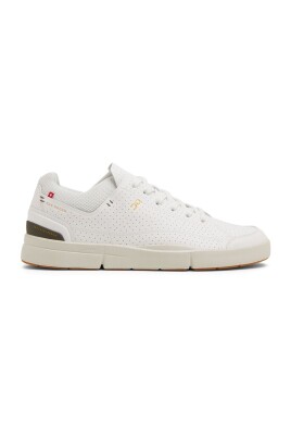 roger-centre-court-sneakers